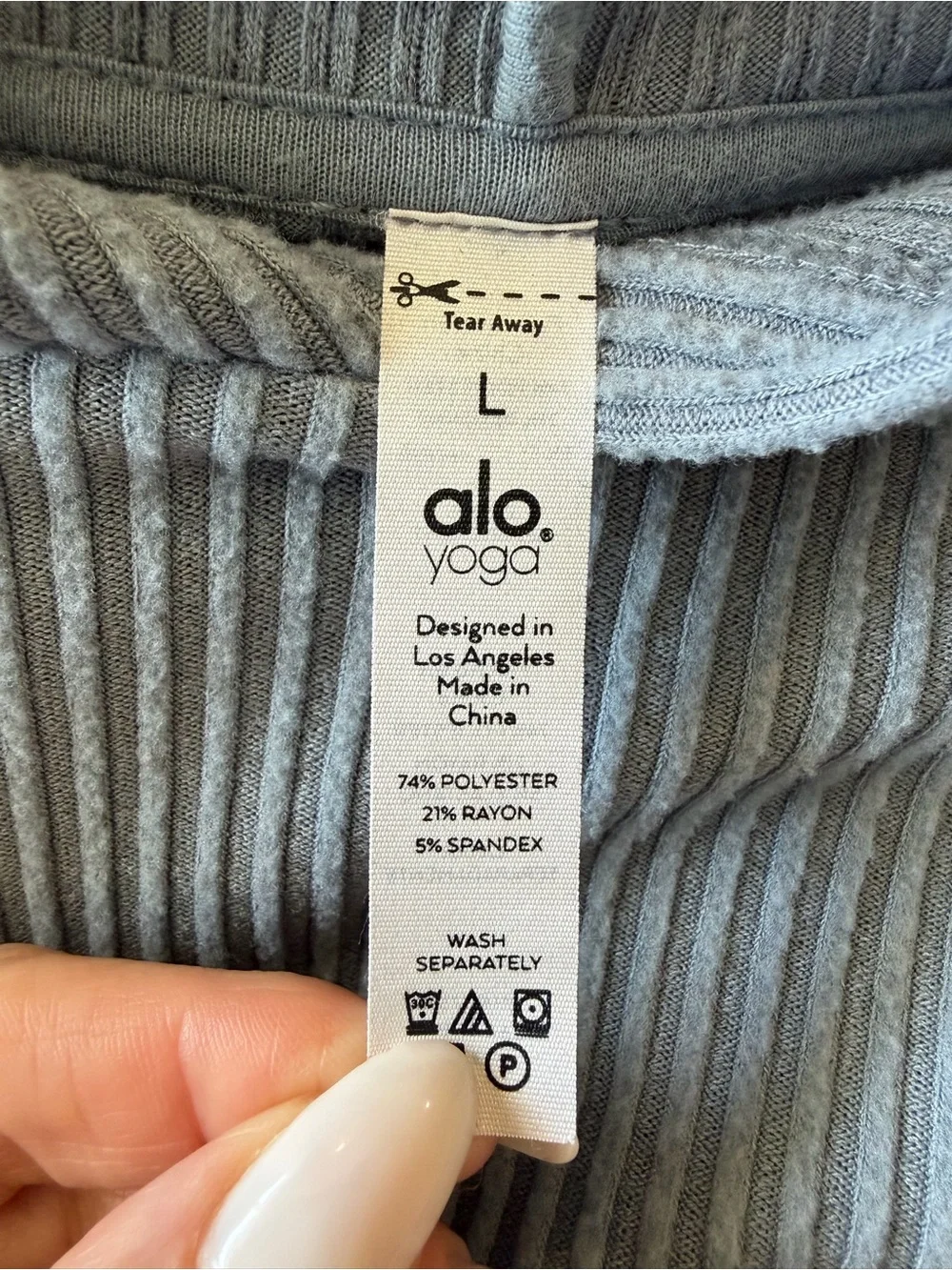 Auth. ✅ ALO Yoga Muse Crop Hoodie in “Steel Blue” Size Large 🩶💙